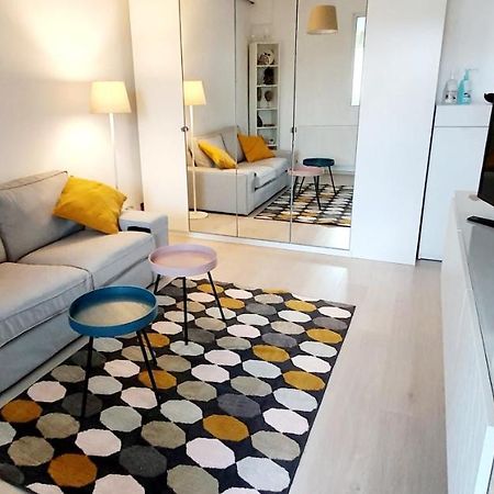 New Cozy Apartment 3 Min To Subway 24H/7 Self Check-In Popesti-Leordeni Ngoại thất bức ảnh